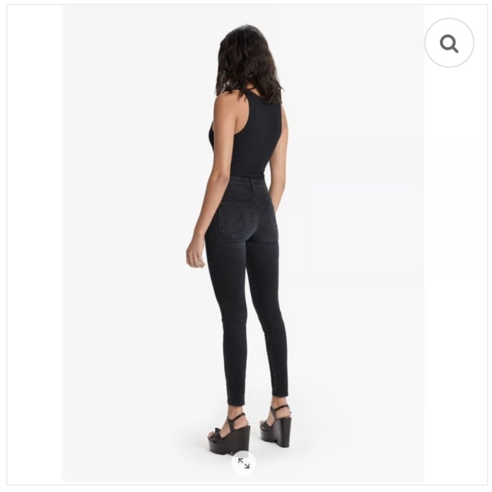 MOTHER High Waisted Looker Ankle Fray in Blackbird size 27 - Picture 6 of 16